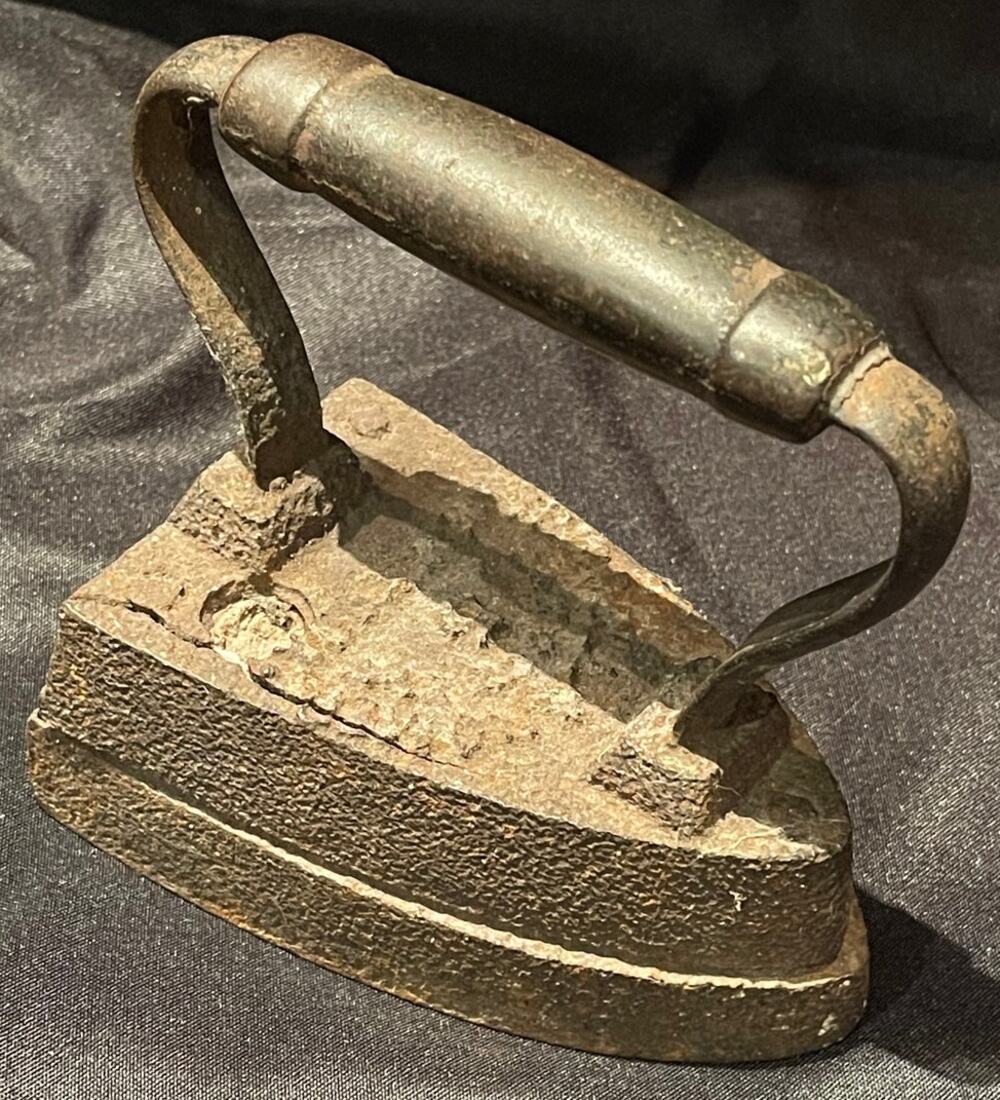 Antique Cast Iron Sad Iron - Cracked at Base
